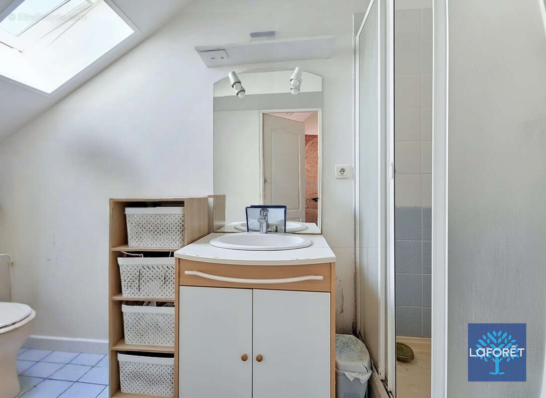 Achat appartement La Roche-sur-Yon Investissement locatif Vendée, Studio loué Place Napoléon - photo 2