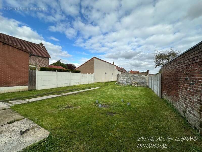Maison à BIACHE-SAINT-VAAST