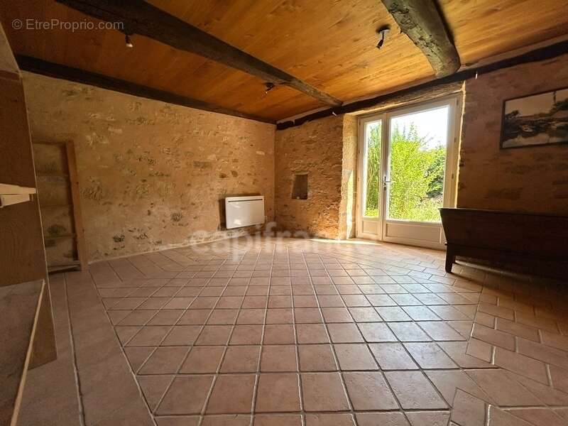 Maison de bourg à vendre 4 pièces env 211m² EXCIDEUIL (24)patio et jardin - photo 31