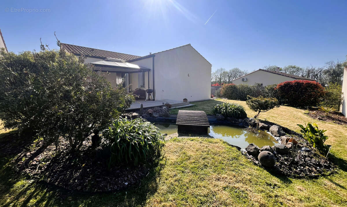 Maison à SAINT-JULIEN-DES-LANDES