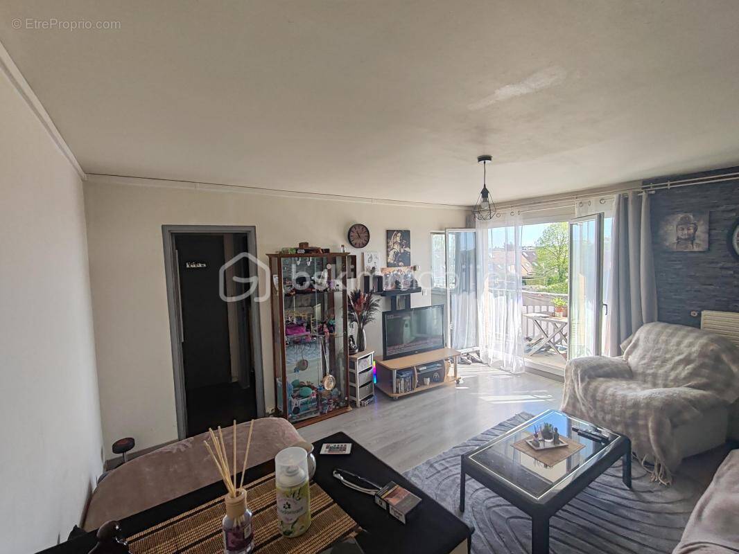 Appartement à LE PLESSIS-BELLEVILLE