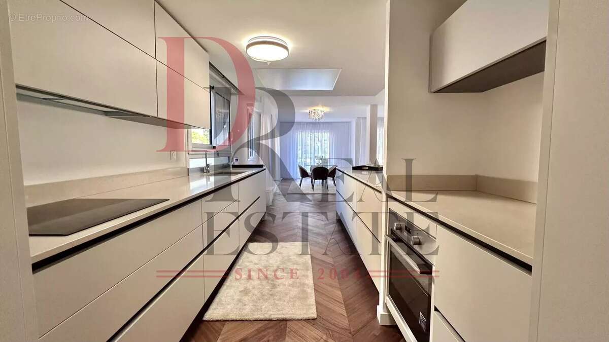 Appartement à ROQUEBRUNE-CAP-MARTIN