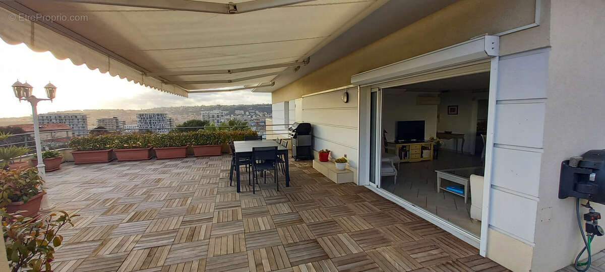 Appartement à NICE