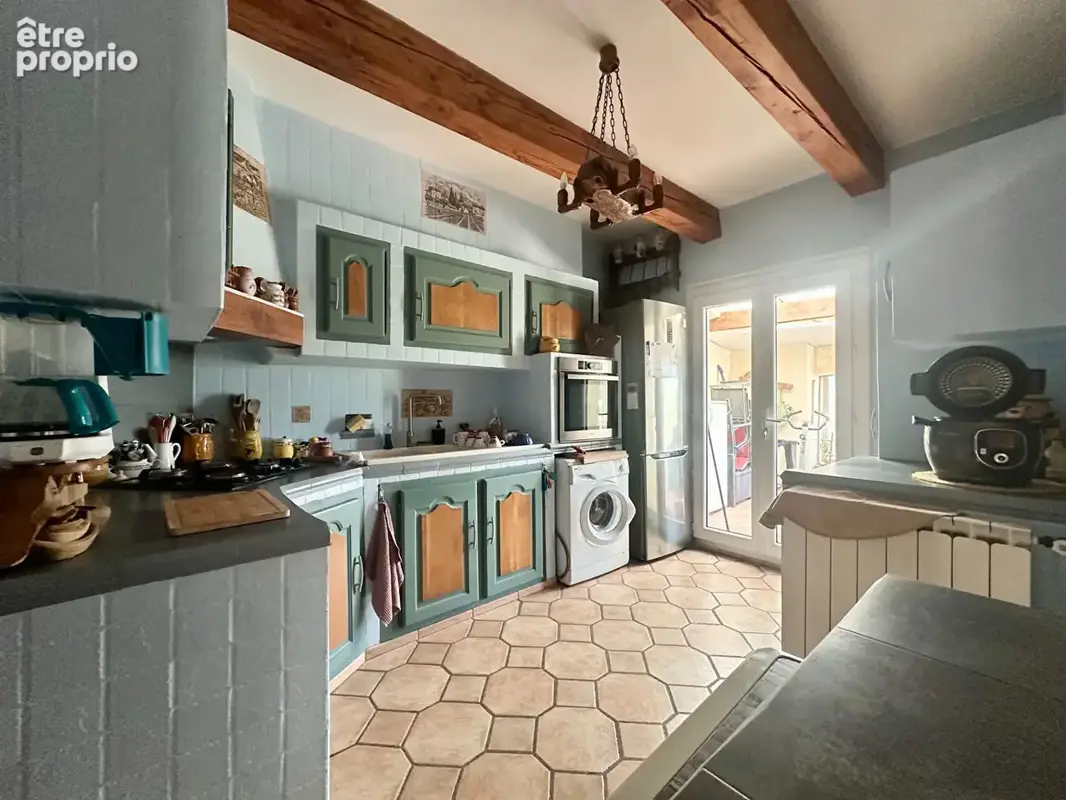 Maison de 110 m²  3 chambres avec piscine et vue dégagée sur le Coudon - photo 6