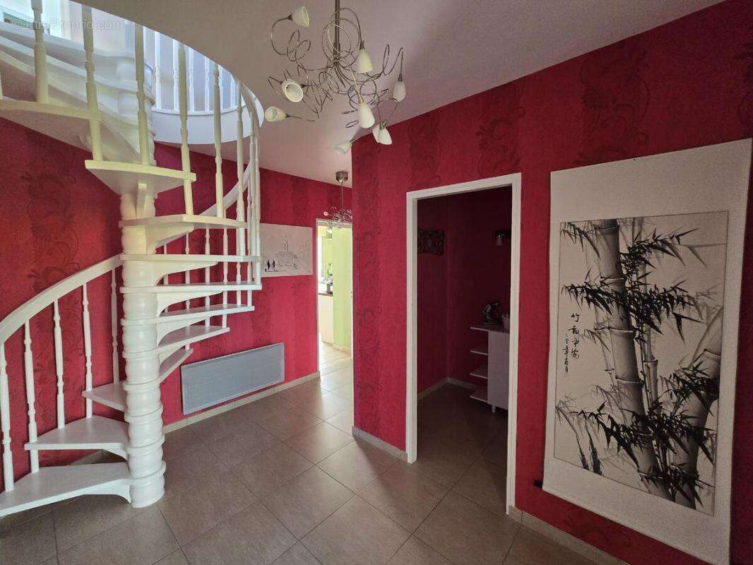 Maison à IZEL-LES-HAMEAUX