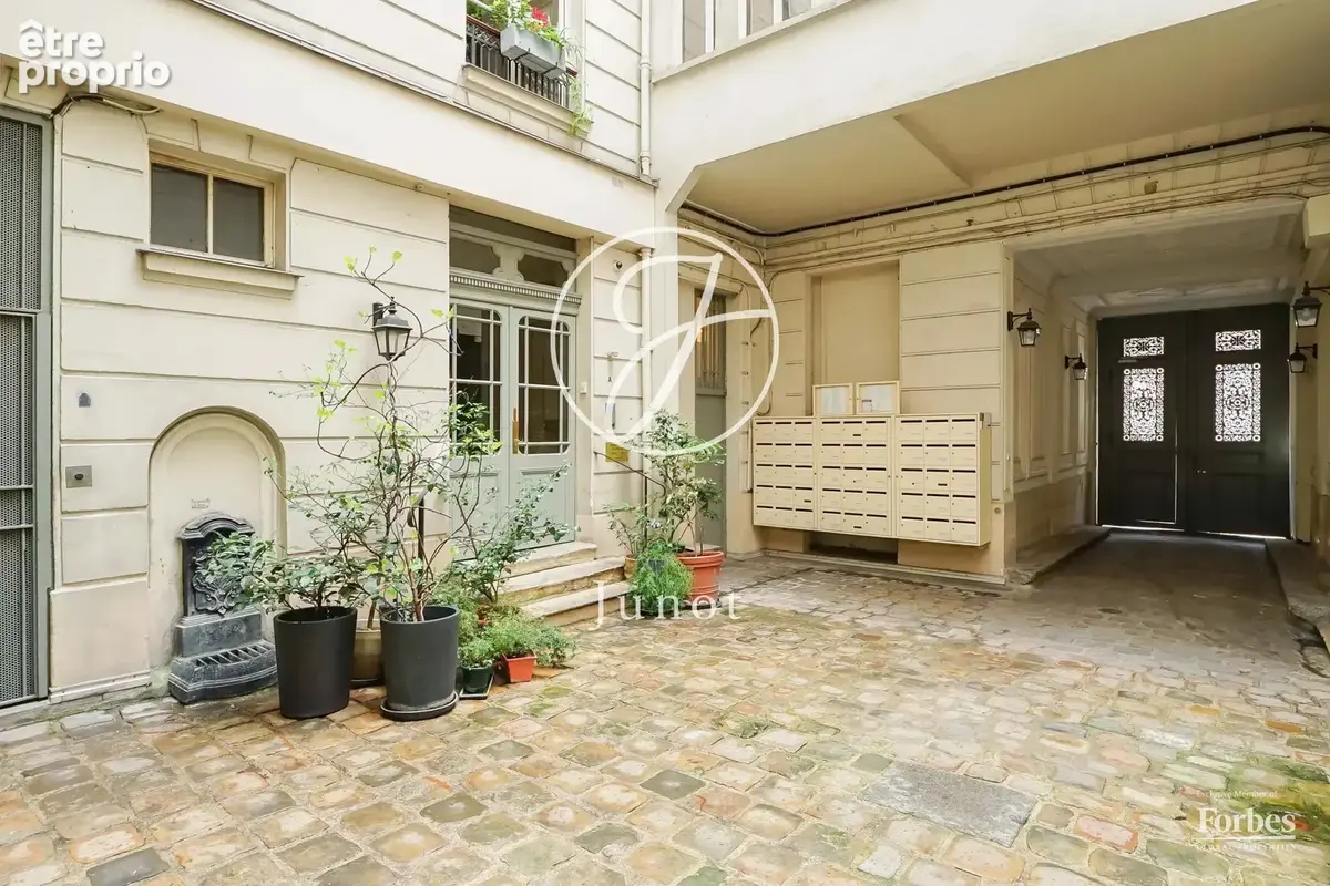 Paris 3e - RUE DU TEMPLE - Appartement - 2 pièces - 41,09m² Carrez - 1 chambre - Calme absolu - photo 11