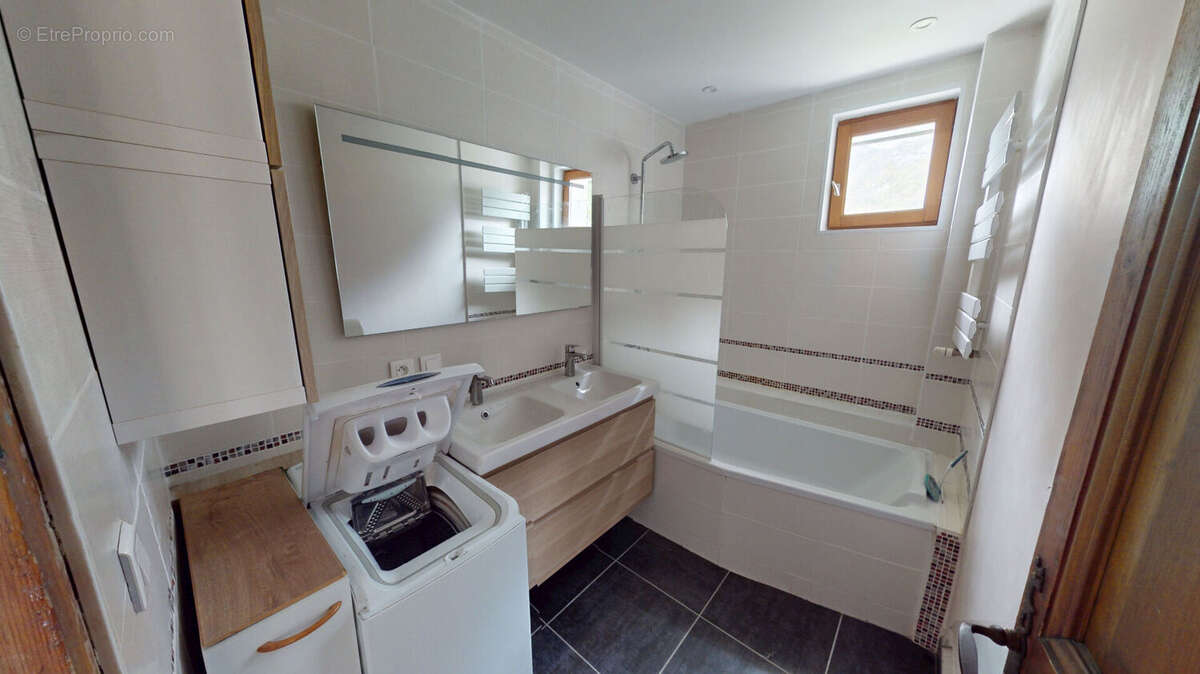 Appartement à SAINT-EGREVE