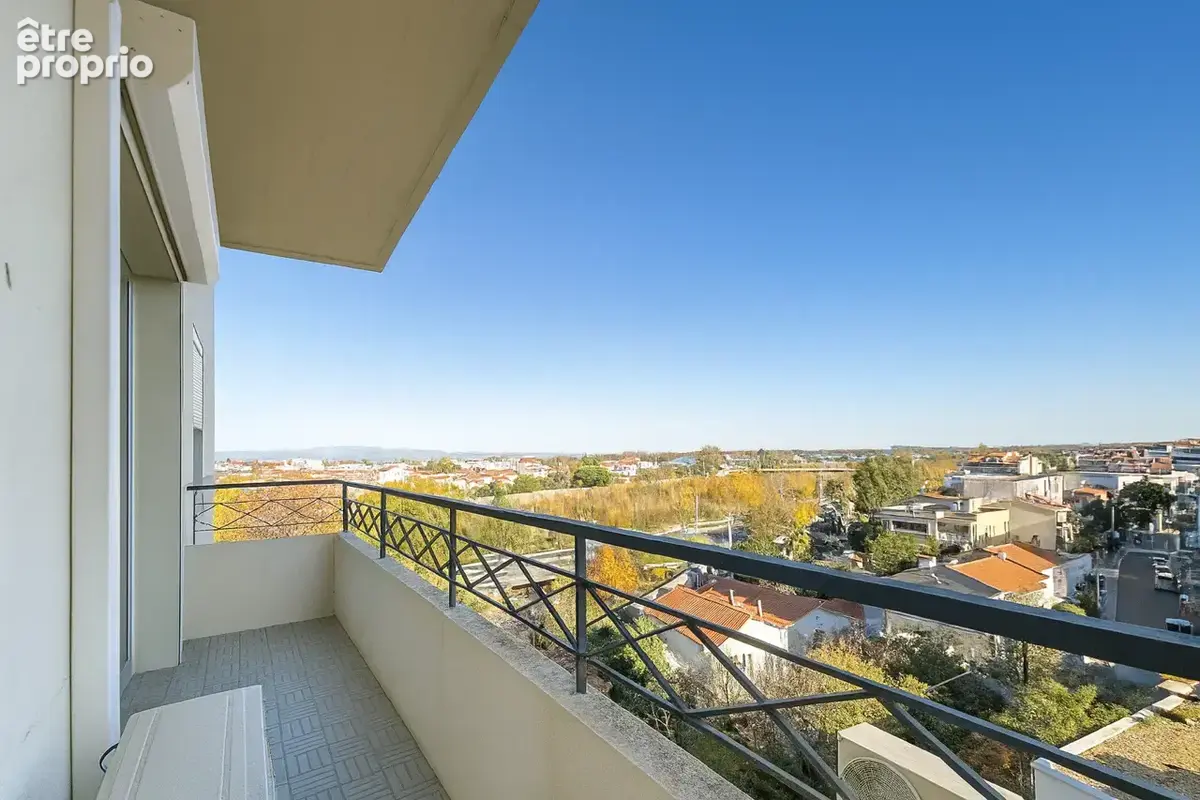 Appartement f3 - 6eme etage - residence securisee - secteur privilegie cours palmarole - photo 11