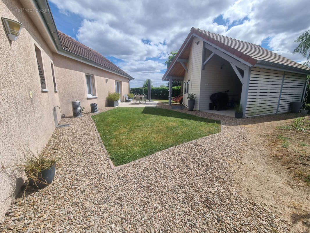 Maison 120 m² à Neuvy-Grandchamp  - photo 6