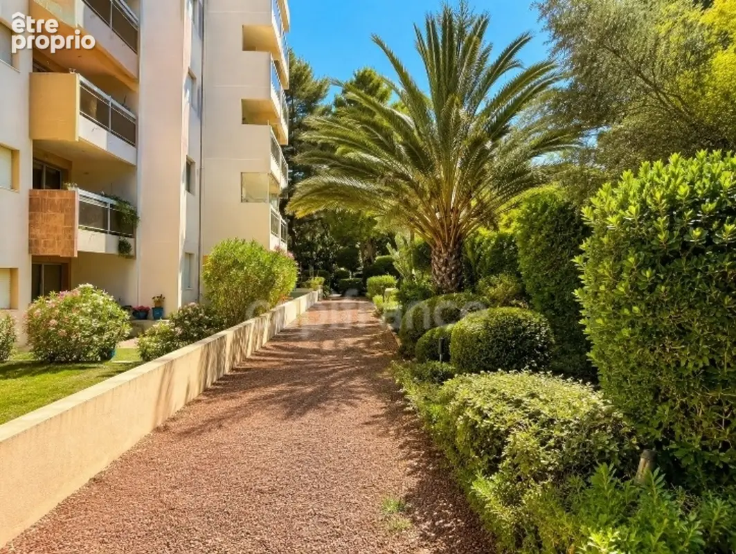 Saint-raphaël – valescure  t3 en rez-de-jardin avec garage et cave - photo 10