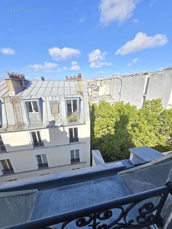 Appartement à PARIS-9E