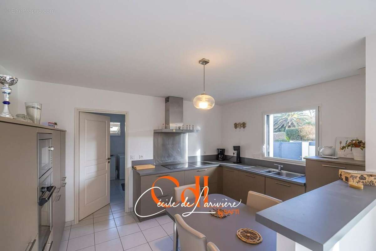 Maison 138 m² à Roscoff  - photo 7