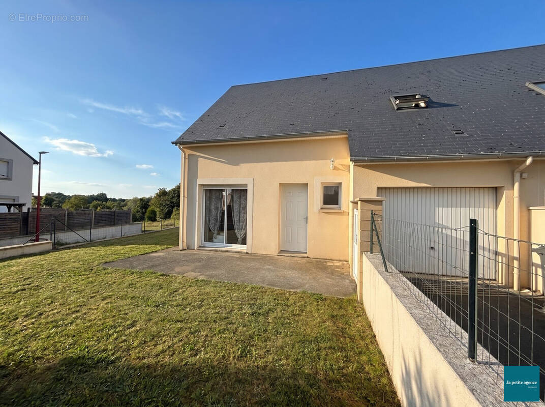 Maison à LAIZE-LA-VILLE