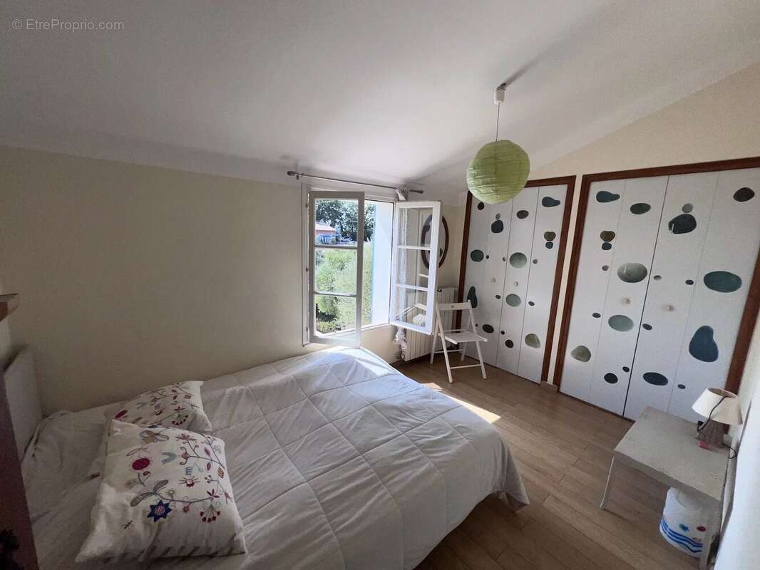 Maison à LE CASTELLET