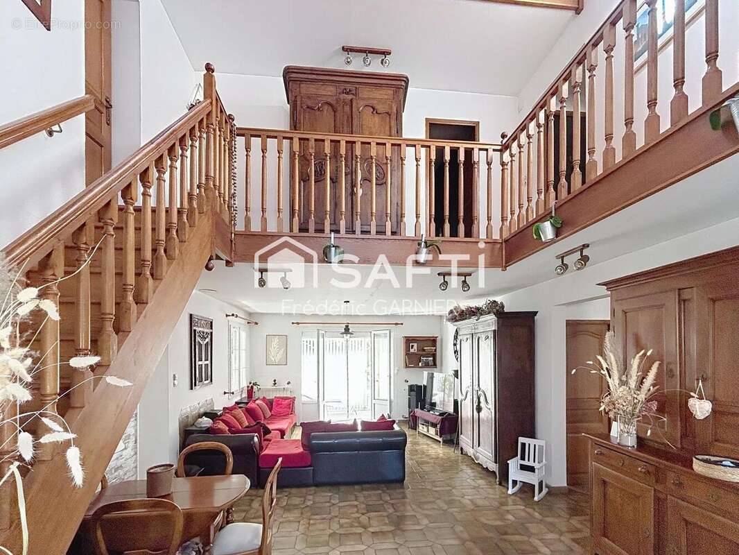 Maison 148 m² à Chevry-Cossigny  - photo 4