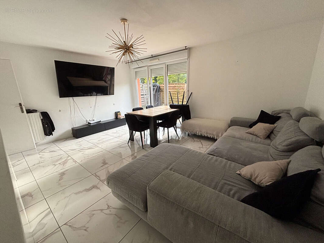 Appartement Villiers-le-bel 4 pièce(s) 80.73 m2 - photo 3