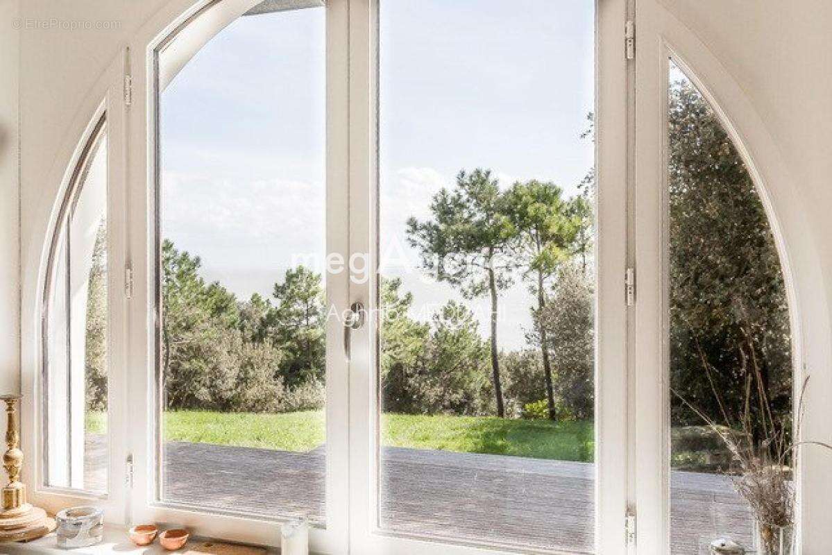 Maison à SAINT-GEORGES-DE-DIDONNE