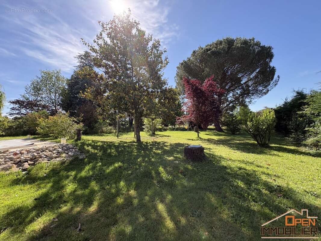 Maison à GOURDON