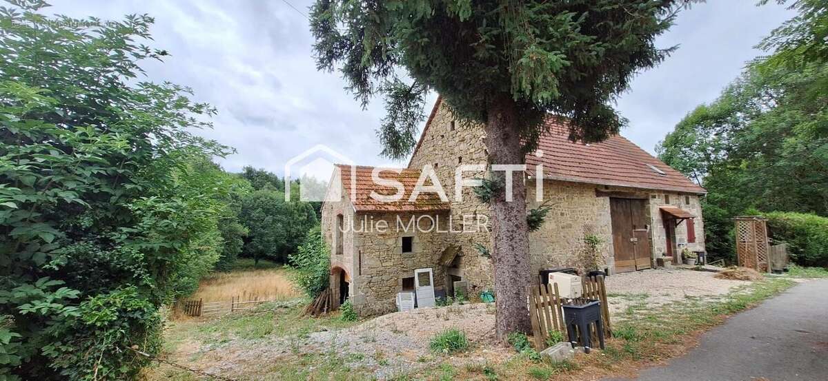 Photo 8 - Maison à SAINT-PARDOUX-LES-CARDS