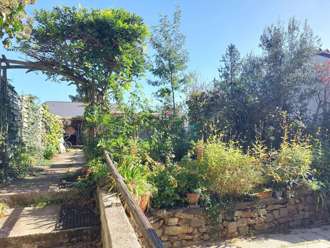 Maison à ARGENTRE-DU-PLESSIS