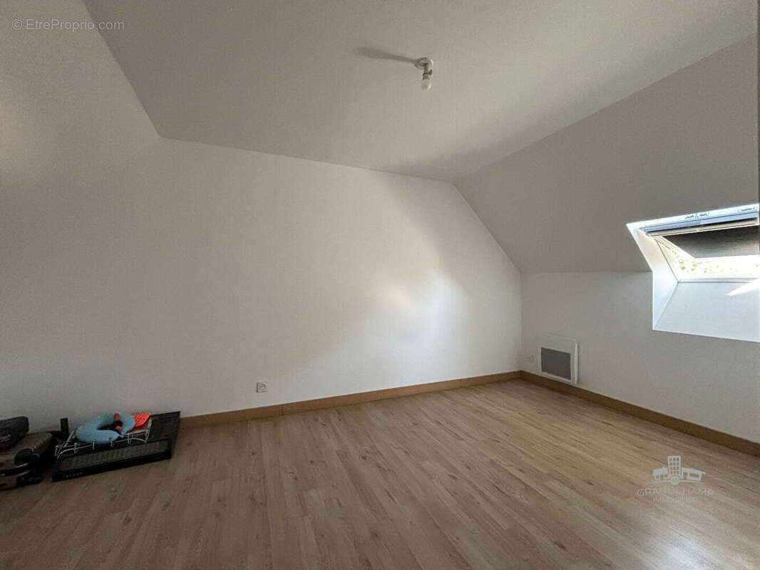 A proximité immédiate du centre bourg - photo 9