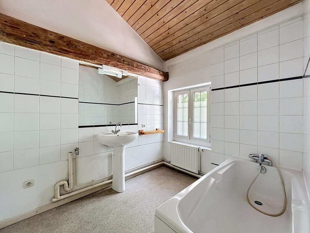 salle de bain - Appartement à LA TRONCHE