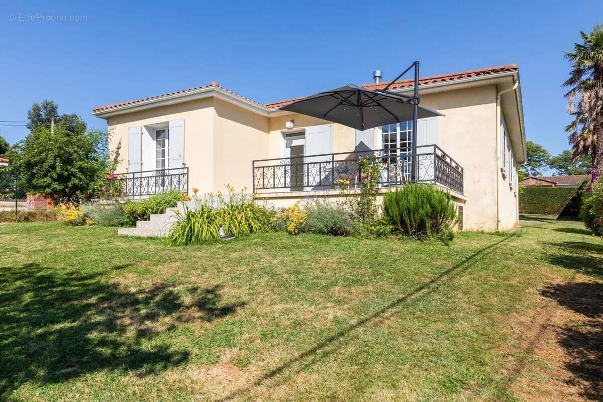 Maison à EYMET