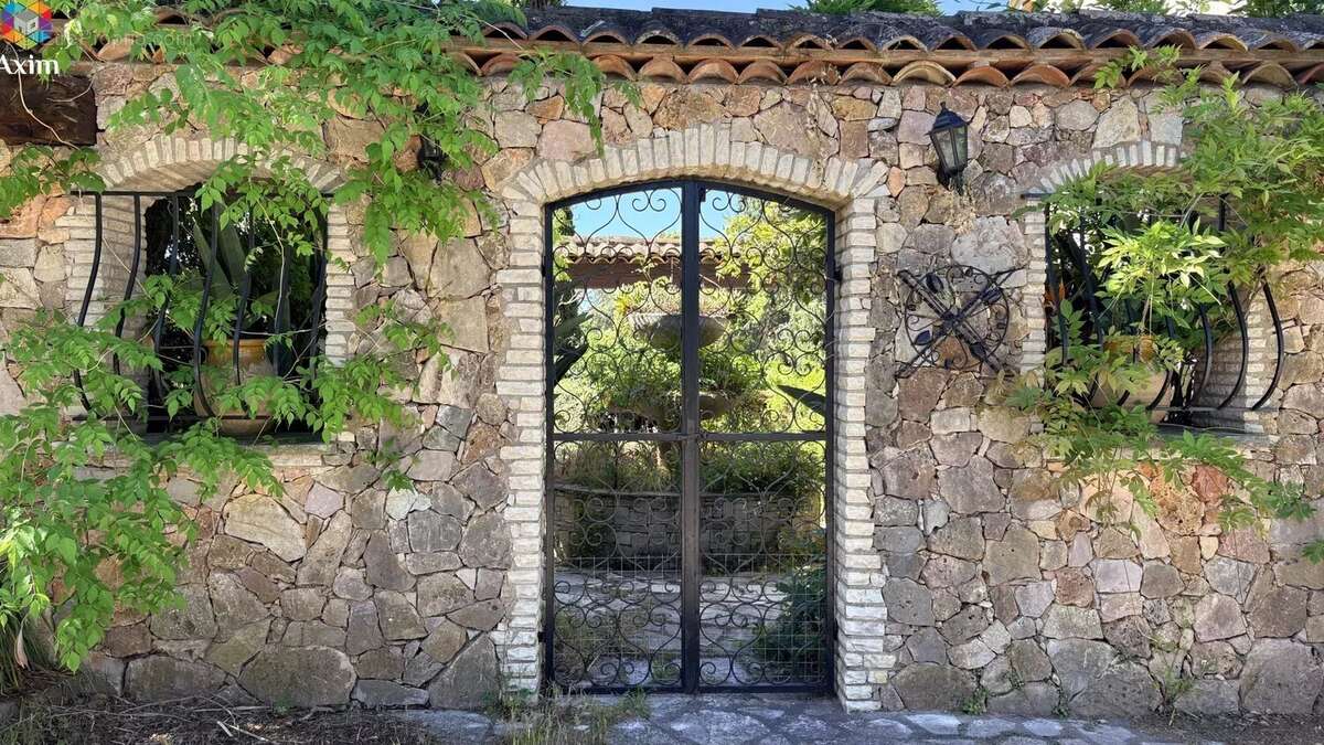 Maison à SAINT-RAPHAEL