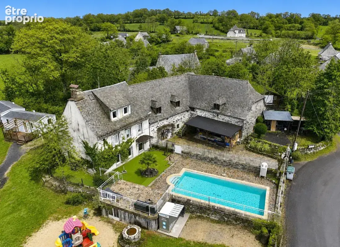 Appartement à SAINTE-GENEVIEVE-SUR-ARGENCE