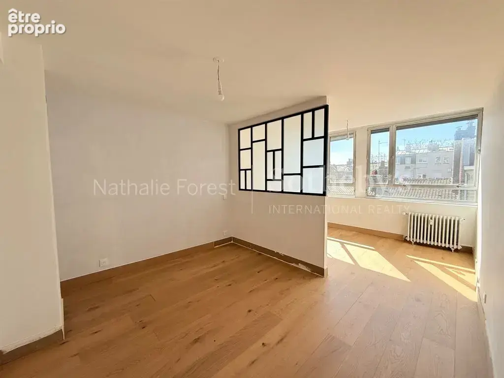 Appartement rénové - 2 chambres - vue exceptionnelle - parking - photo 9