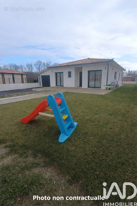 Photo 1 - Maison à LE FAUGA