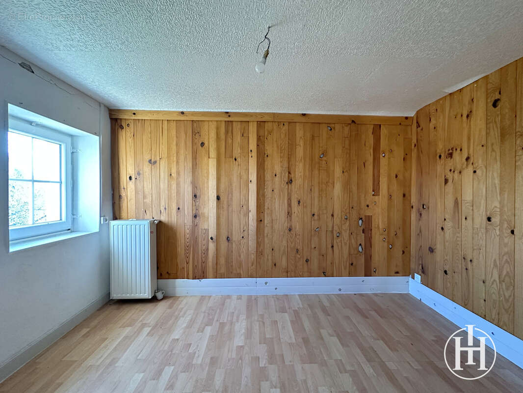 À VENDRE : Ensemble immobilier de caractère   2 maisons indépendantes avec fort potentiel - - photo 7