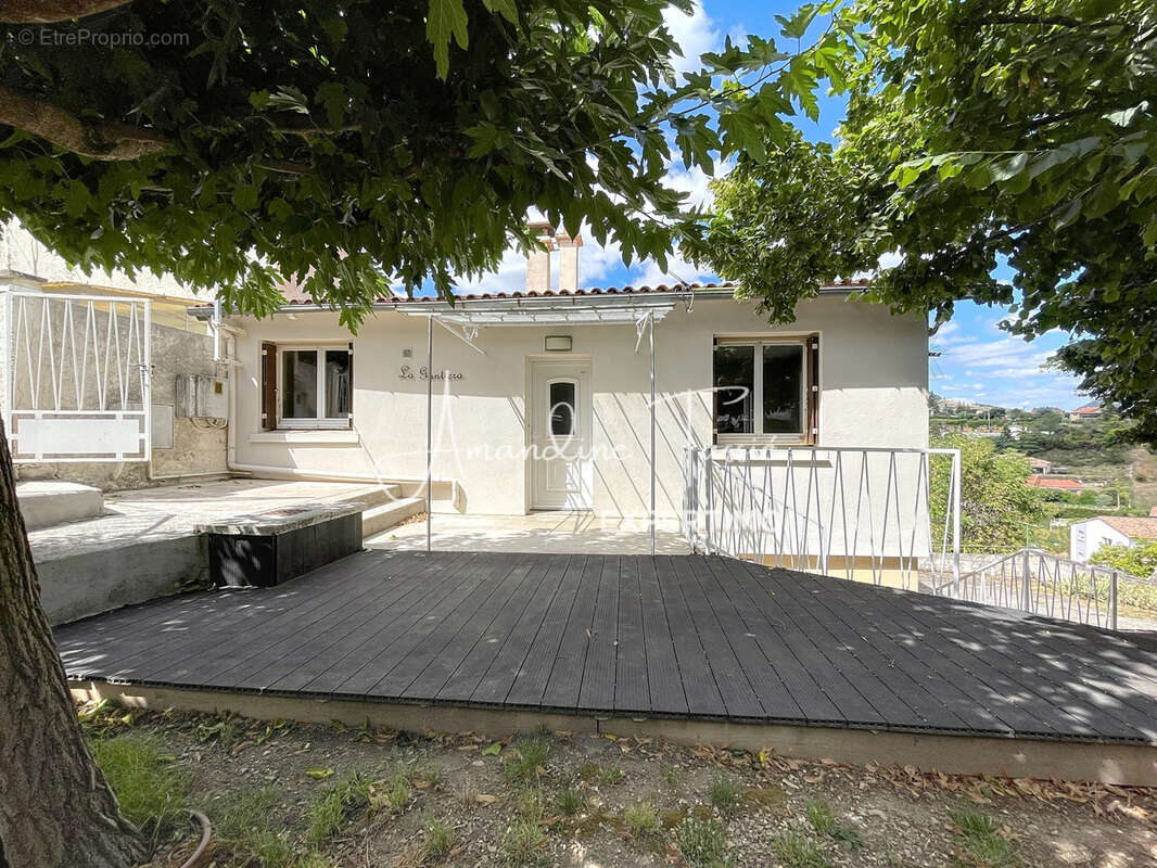 Maison rénovée avec terrain en terrasse   Environ 60,5 m2 habitables + dépendances - photo 13