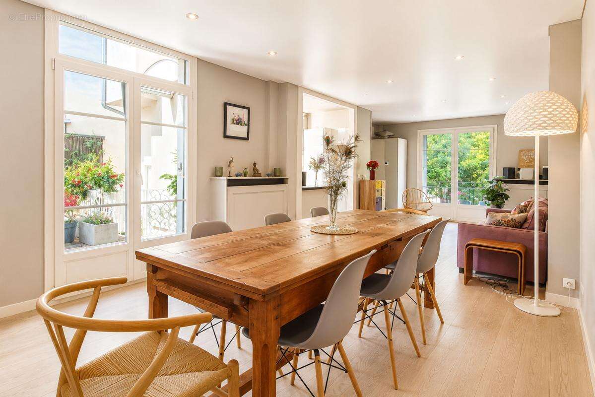 Maison 145 m² à Saint-Gratien  - photo 4