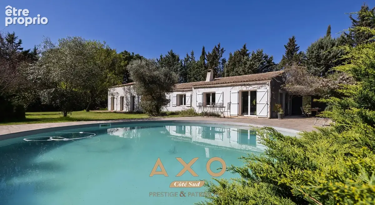 Jouques - villa t8 - plain-pied - studio indépendant - piscine - jacuzzi - 3 garages - 1 hectare - 1 029 000  - photo 15
