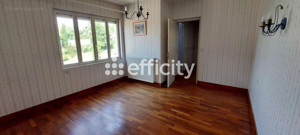 Maison à LES COTES-D'AREY