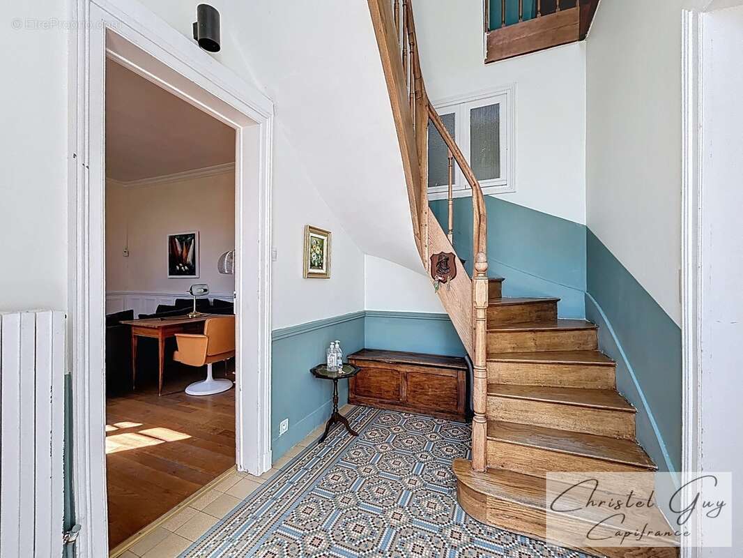 Vaas (72500) - Propriété de Charme 1910 de 175 m² + Maison d'amis, 7 Pièces, Terrain de 1260 m², Idéale Résidence Principale ou  - photo 5