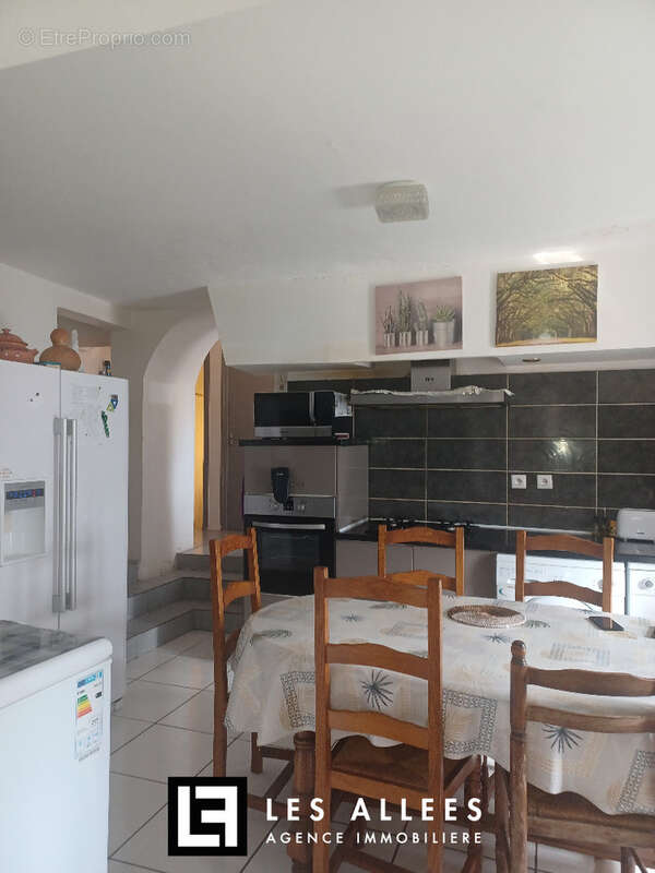 Maison 136 m² à Valreas  - photo 2