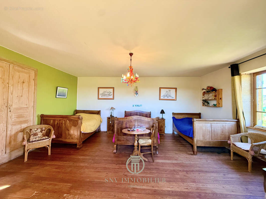 Maison à SAINT-JEAN-SAINT-MAURICE-SUR-LOIRE