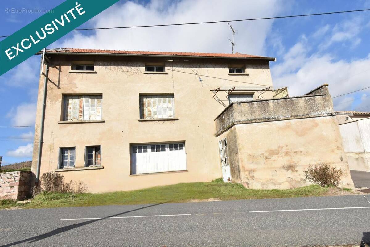 Photo 1 - Maison à SAINT-AMOUR-BELLEVUE