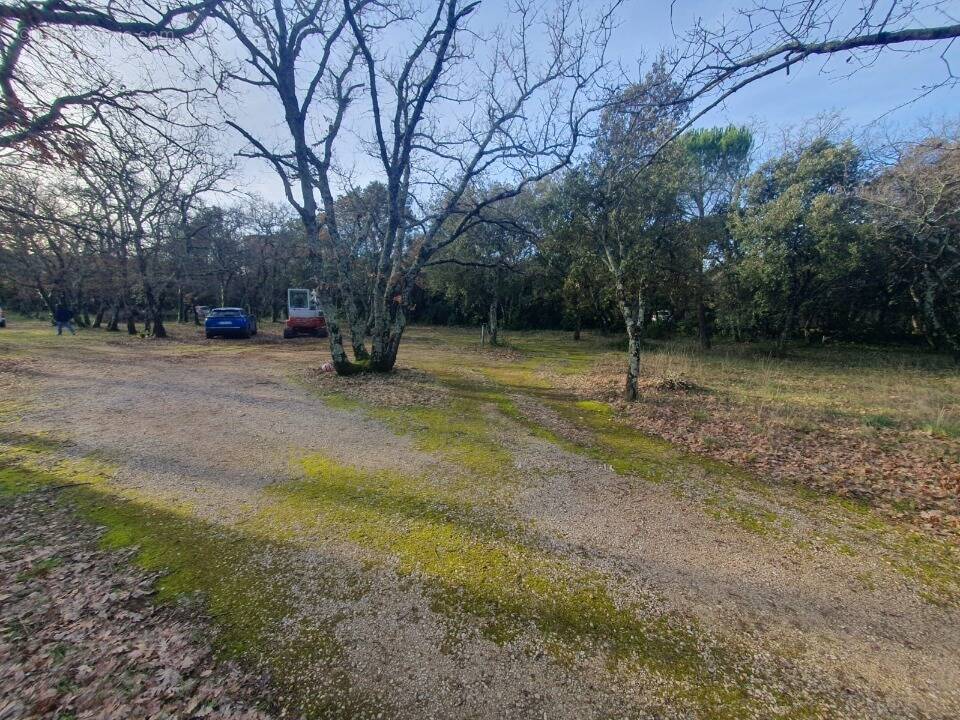 Terrain à UZES
