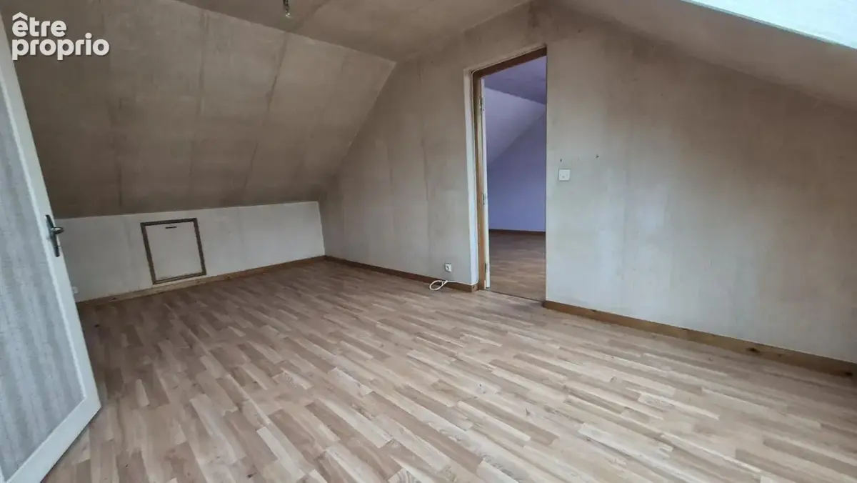 Maison 91 m2 à réinventer   Sous-sol complet et beau potenti - photo 11