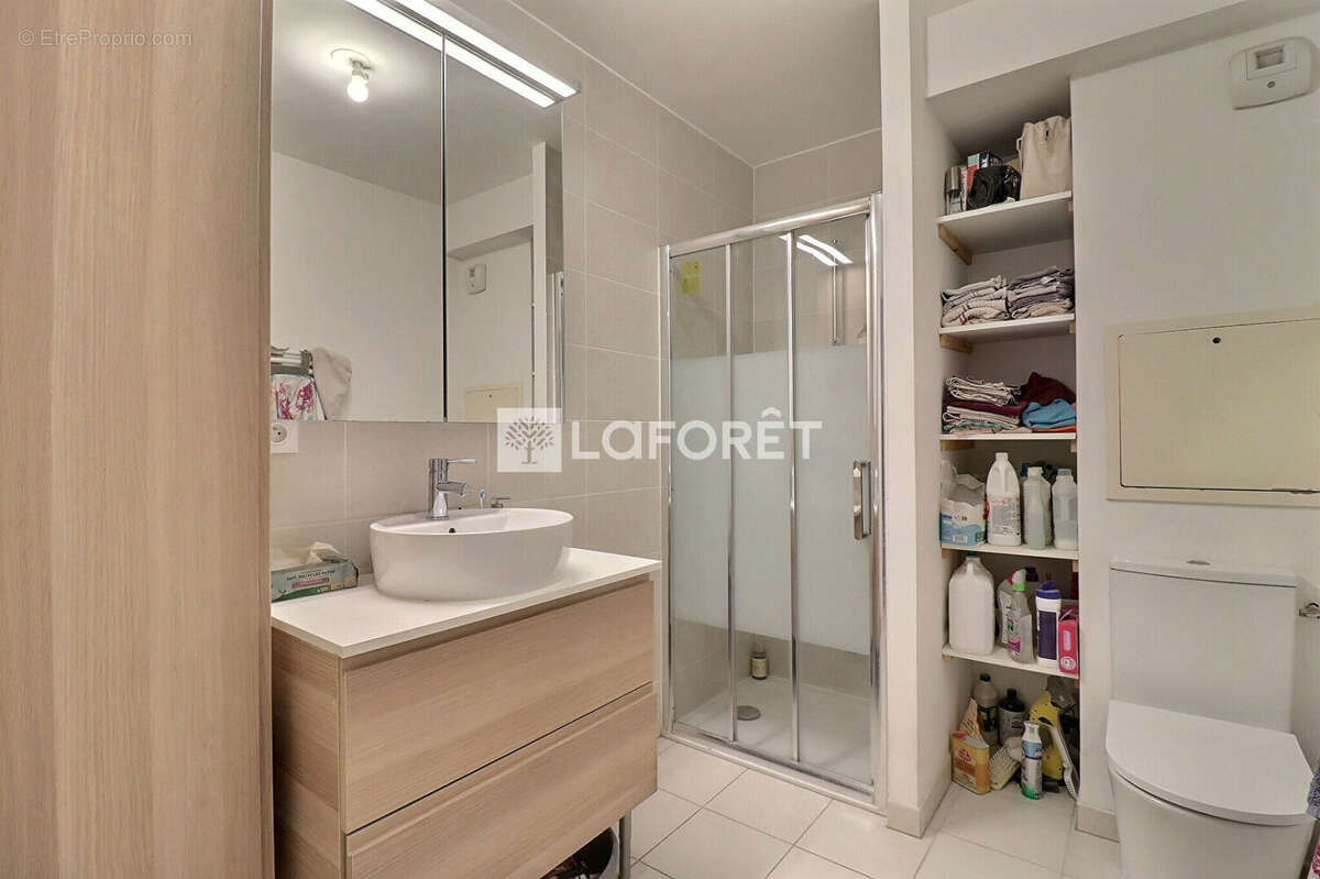 Appartement à L'ILE-SAINT-DENIS