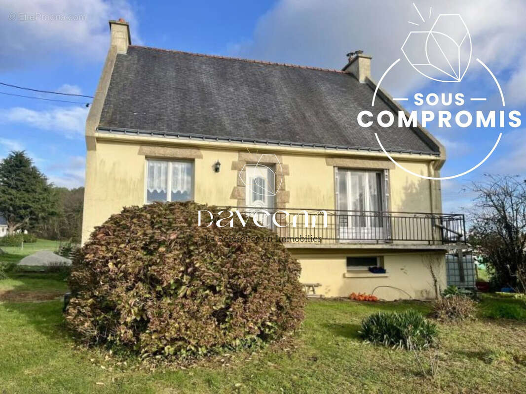 Maison à CAMORS