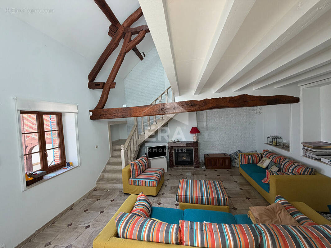 Maison à MONTHELON
