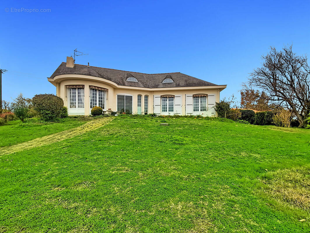 Maison à MONTILLIERS