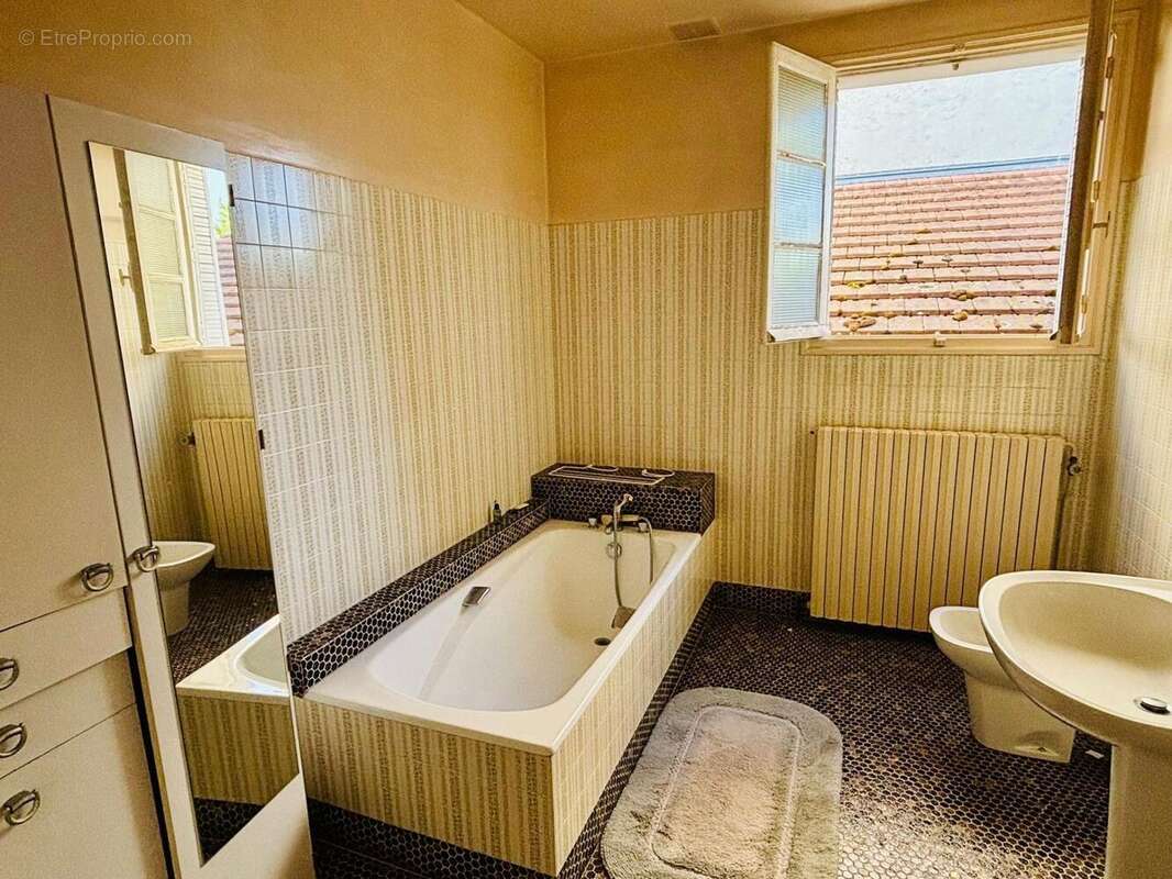 Photo 7 - Maison à SAINT-DENIS-DE-JOUHET