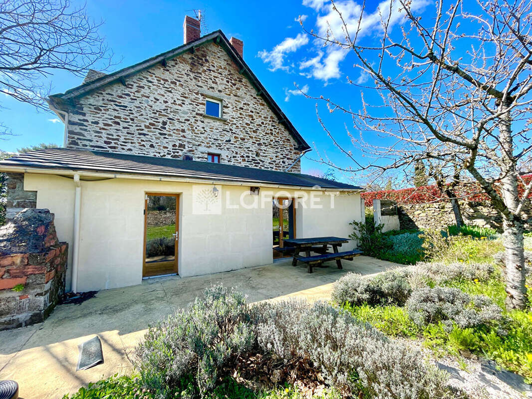 Maison à SAUVETERRE-DE-ROUERGUE