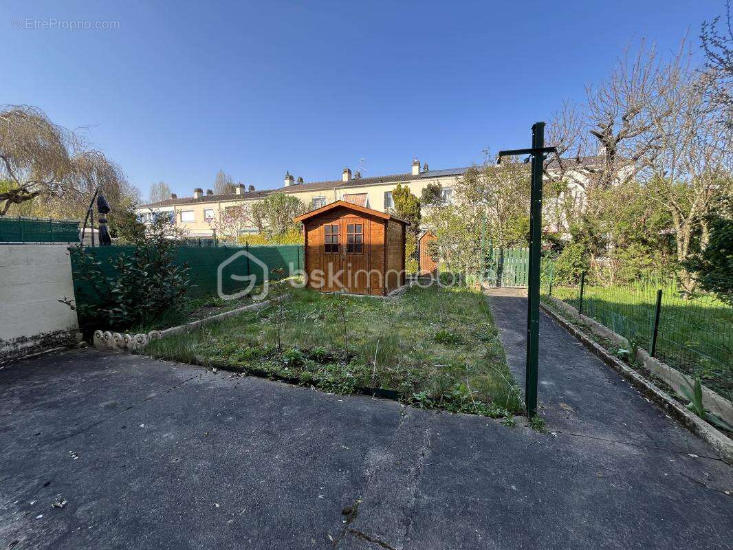 Pavillon de 5 pieces - s/sol hors sol à longjumeau -secteur recherché - photo 14