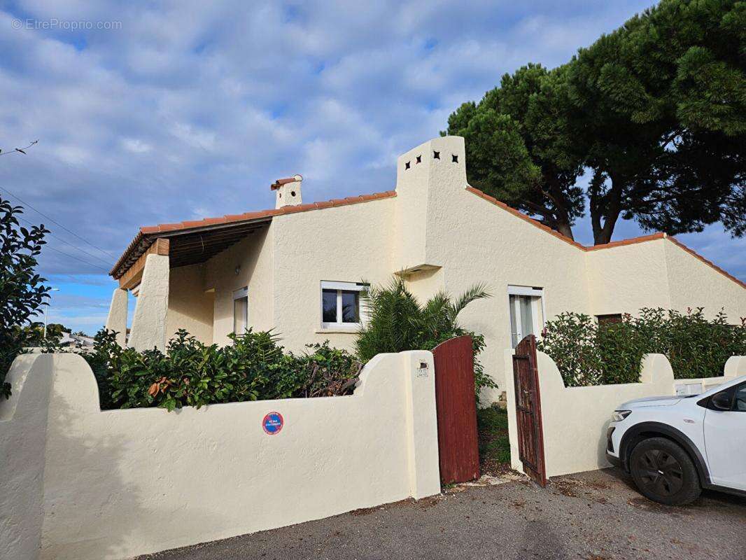 Villa Fos Sur Mer 4 pièces  plain pied sur 600m² de terrain - photo 4